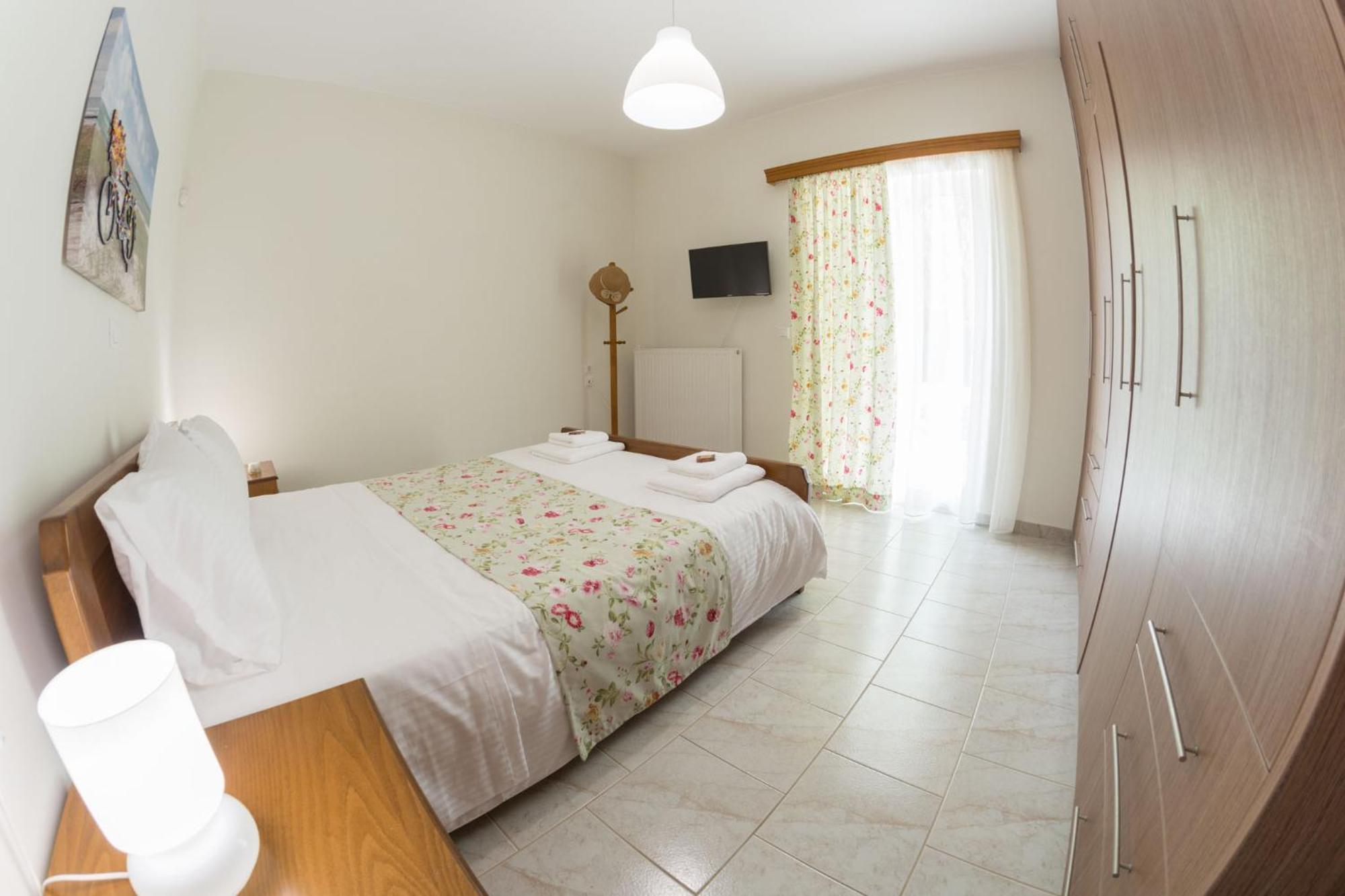Liofyto House Private Garden Apartment Platanias  Exterior photo